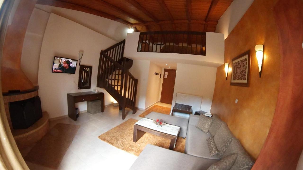 Ahilion Hotel Kalavryta Luaran gambar