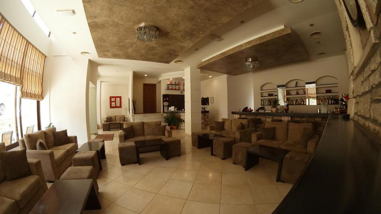Ahilion Hotel Kalavryta Luaran gambar