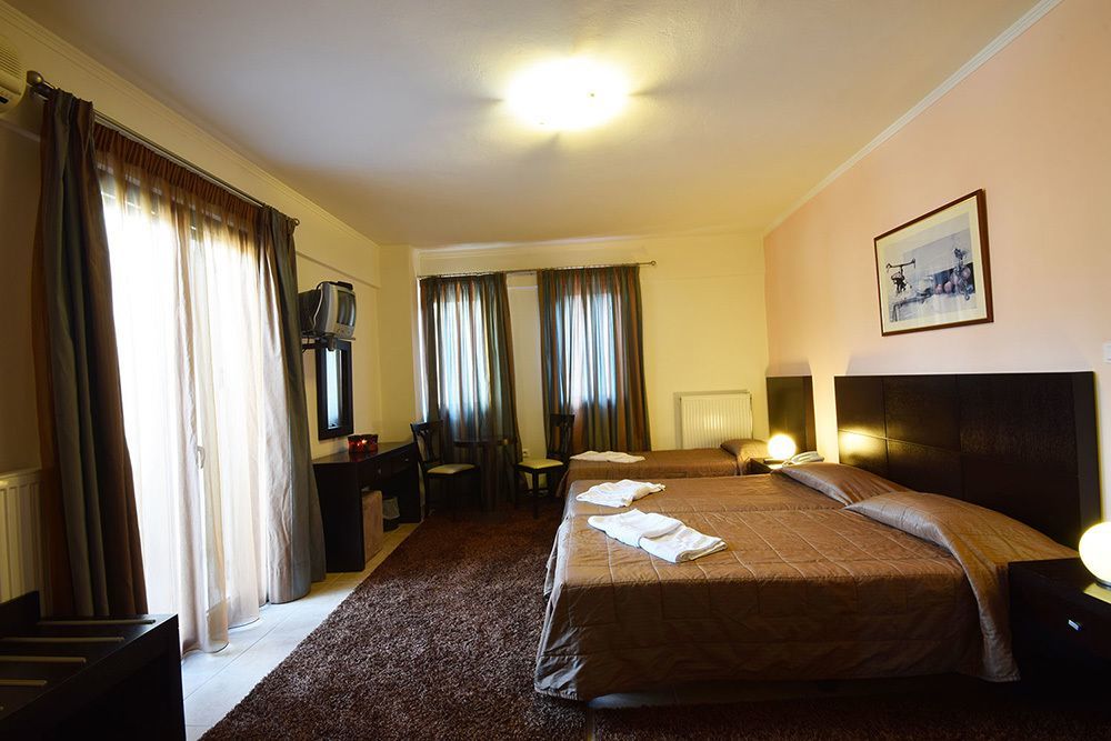 Ahilion Hotel Kalavryta Luaran gambar